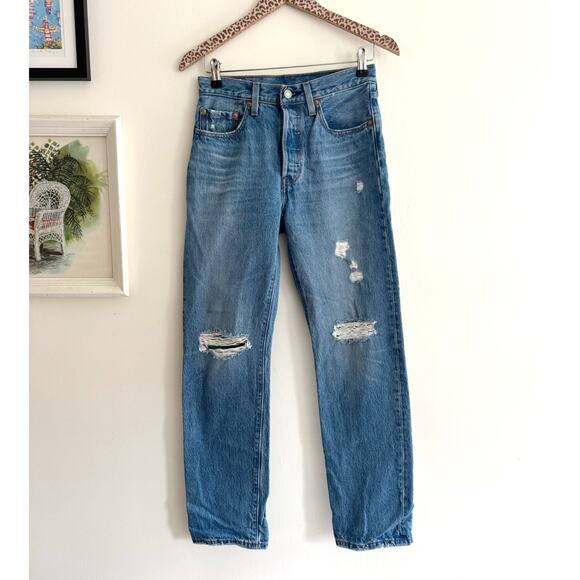 LEVI'S 501 High Rise Distressed Straight Jeans in Athens Crown Size 26 - Picture 3 of 9